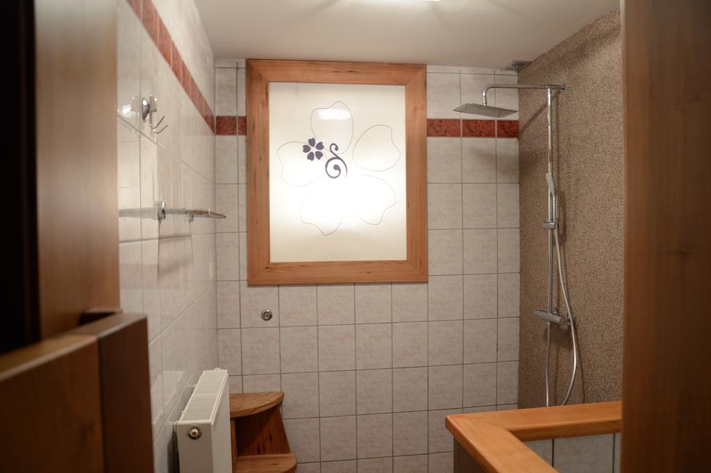 Apartmens And Rooms Sostar เชียร์คโน ภายนอก รูปภาพ
