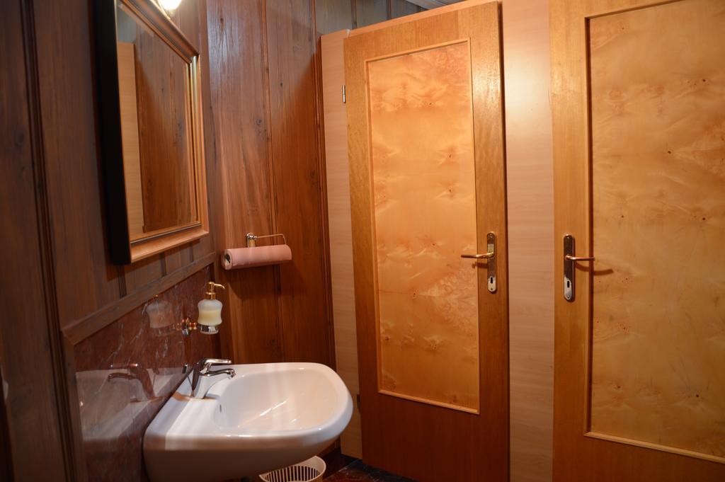 Apartmens And Rooms Sostar เชียร์คโน ภายนอก รูปภาพ