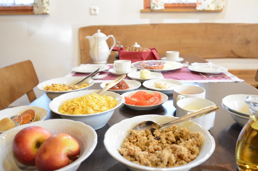 Apartmens And Rooms Sostar เชียร์คโน ภายนอก รูปภาพ