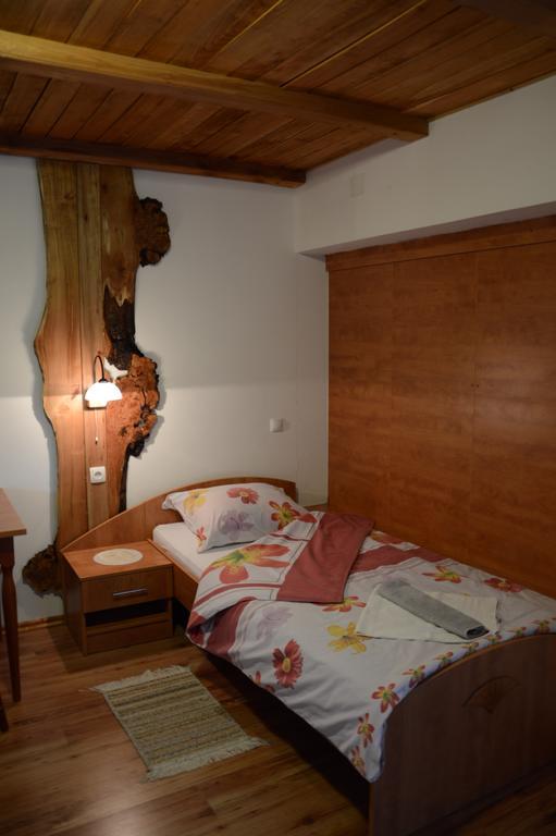 Apartmens And Rooms Sostar เชียร์คโน ห้อง รูปภาพ